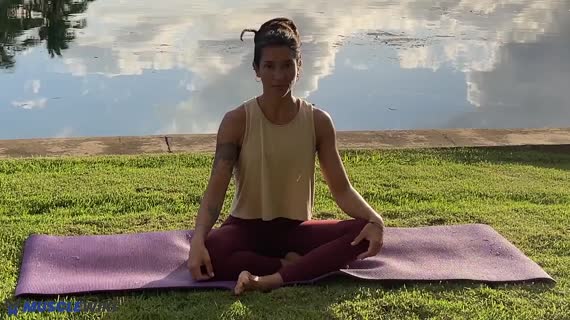 How to Find A Comfortable Seat in Easy Seated Pose - BEGINNER YOGA FLOW