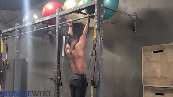 Chin up grip online width